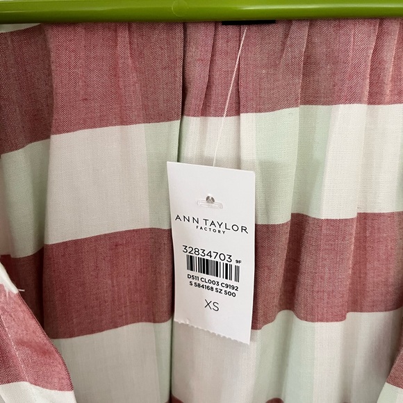 NWT button down blouse - Picture 2 of 3